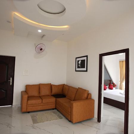 Emirates Residency Otel Pudunagaram Dış mekan fotoğraf