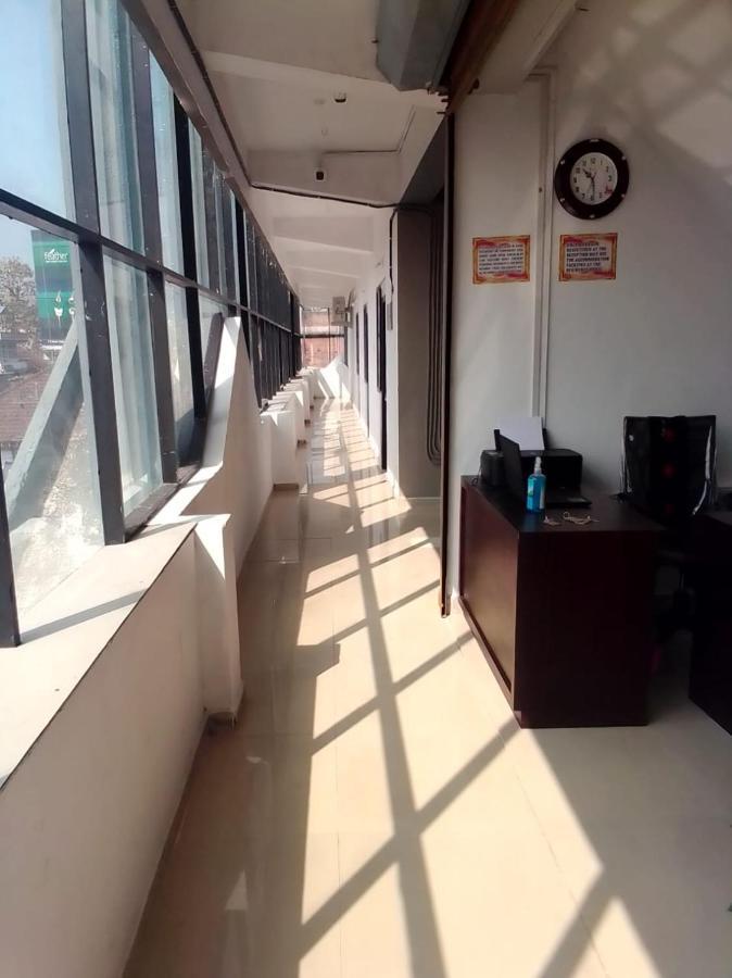 Emirates Residency Otel Pudunagaram Dış mekan fotoğraf