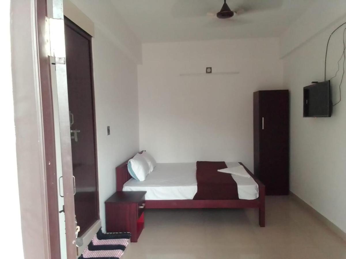 Emirates Residency Otel Pudunagaram Dış mekan fotoğraf