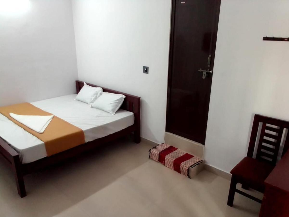 Emirates Residency Otel Pudunagaram Dış mekan fotoğraf